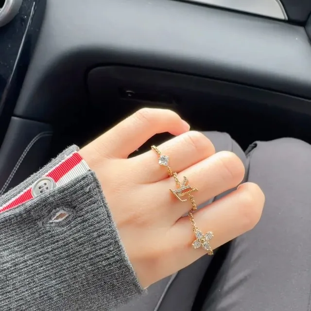 Louis Vuitton LV Volt and Flower Ring Set Gold Transparent Crystals Ring 4