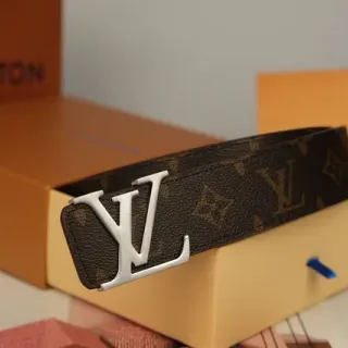 Louis Vuitton Monogram Canvas Interlocking LV Buckle Cinto de couro