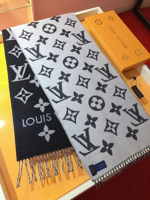 Louis Vuitton Monogram Floral কালো ও ধূসর ক্যাশমিয়ার স্কার্ফ 7