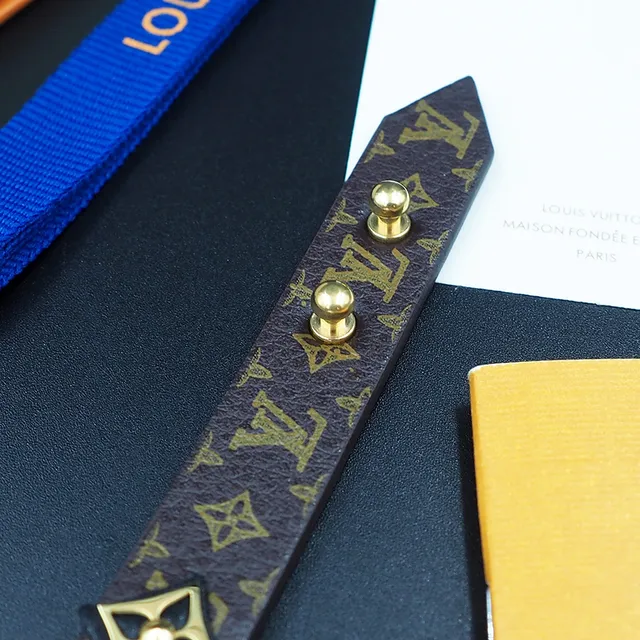 Louis Vuitton Monogram Pulsera de Flor Marrón y Oro de Cuero 7