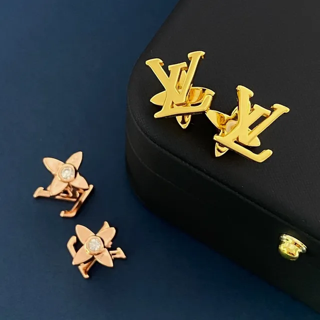 Louis Vuitton Monogram Flower Rose Gold and Yellow Gold Crystal Pearl Earrings 6
