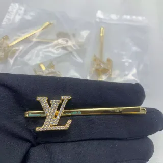 Louis Vuitton Monogram बाल क्लिप सुनहरा पारदर्शी Pavé-Crystal ब्रोच