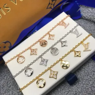 Louis Vuitton Monogram Icons Pulsera de encanto con cadena de oro y plata