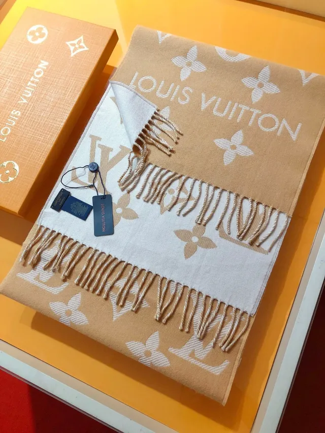 Louis Vuitton Monogram Jacquard বেইজ এবং হোয়াইট ক্যাশমিয়ার শাল 5
