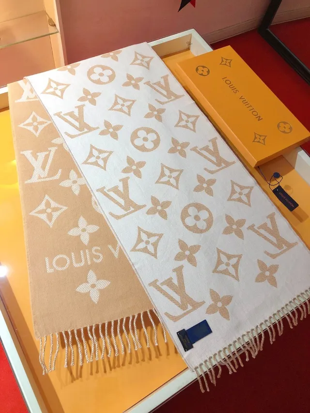 Louis Vuitton Monogram Jacquard বেইজ এবং হোয়াইট ক্যাশমিয়ার শাল 7