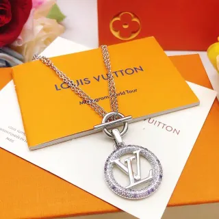 Colar com pingente Louis Vuitton Monogram Pave Crystal
