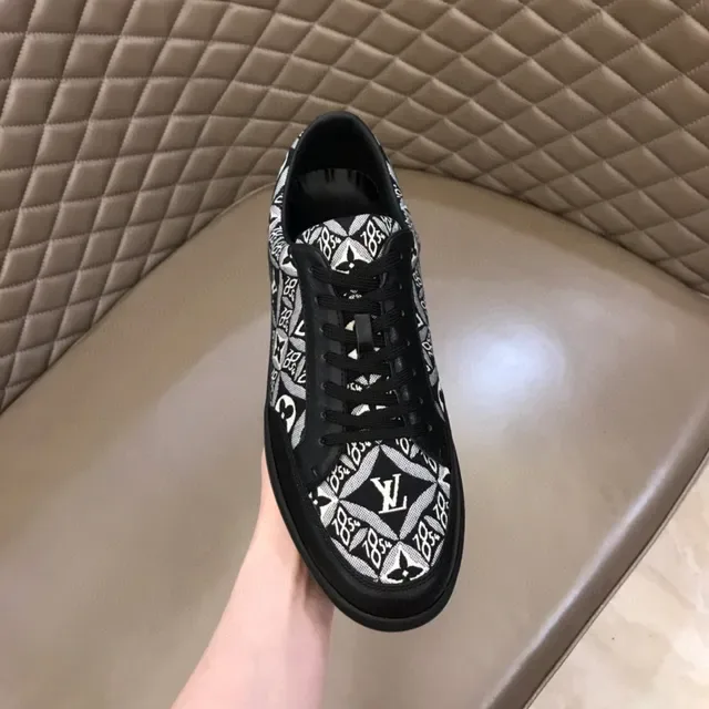 Louis Vuitton Monogram Print Black Lifestyle Sneakers 4