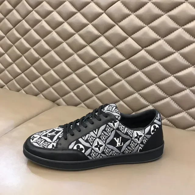 Louis Vuitton Monogram Print Black Lifestyle Sneakers 5