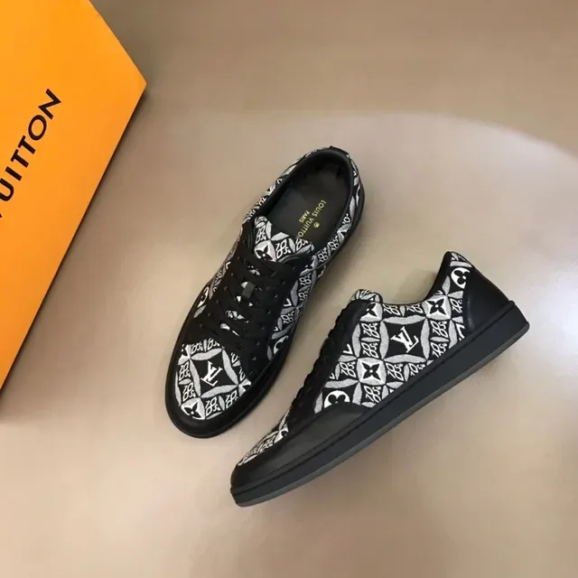 Louis Vuitton Monogram Print Black Lifestyle Sneakers 8