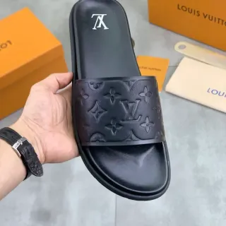 Louis Vuitton Monogram Slide Rasteiras Pretas