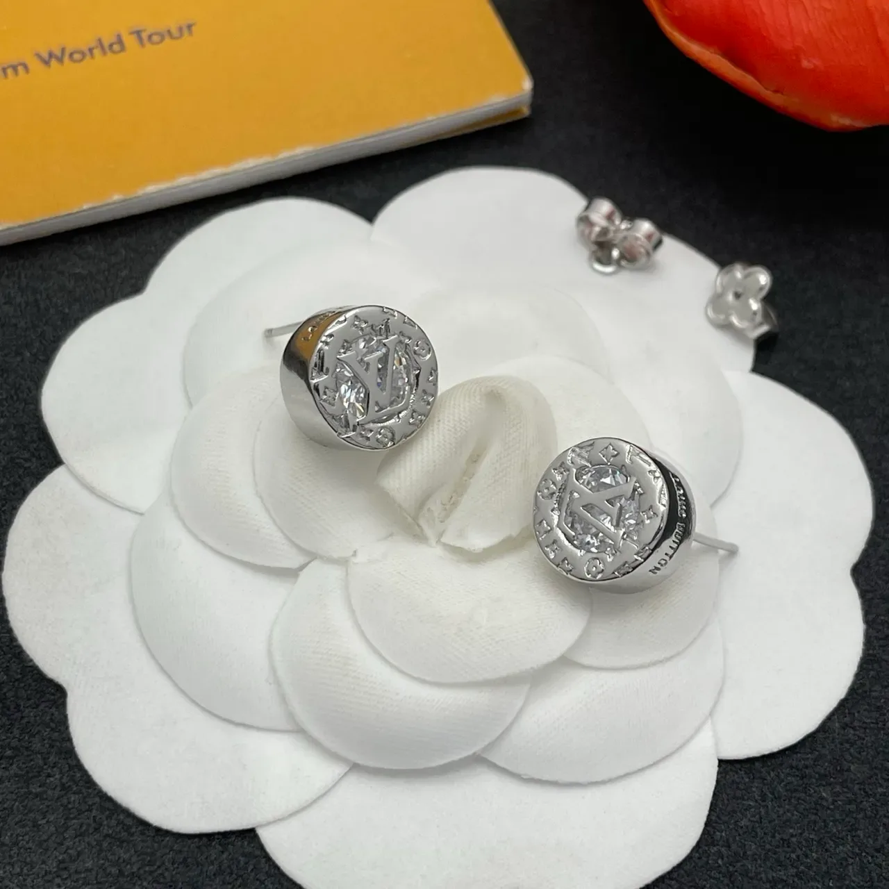 Louis Vuitton Monogram Stud Silver Transparent Circular Earrings 7