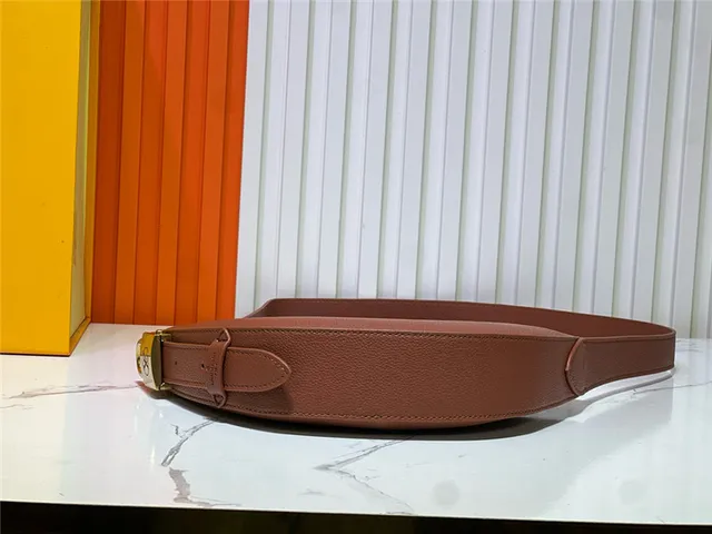 Louis Vuitton Moon Belt Bag Bolsa de Cintura de Couro Pebbled Preto de Moda 12