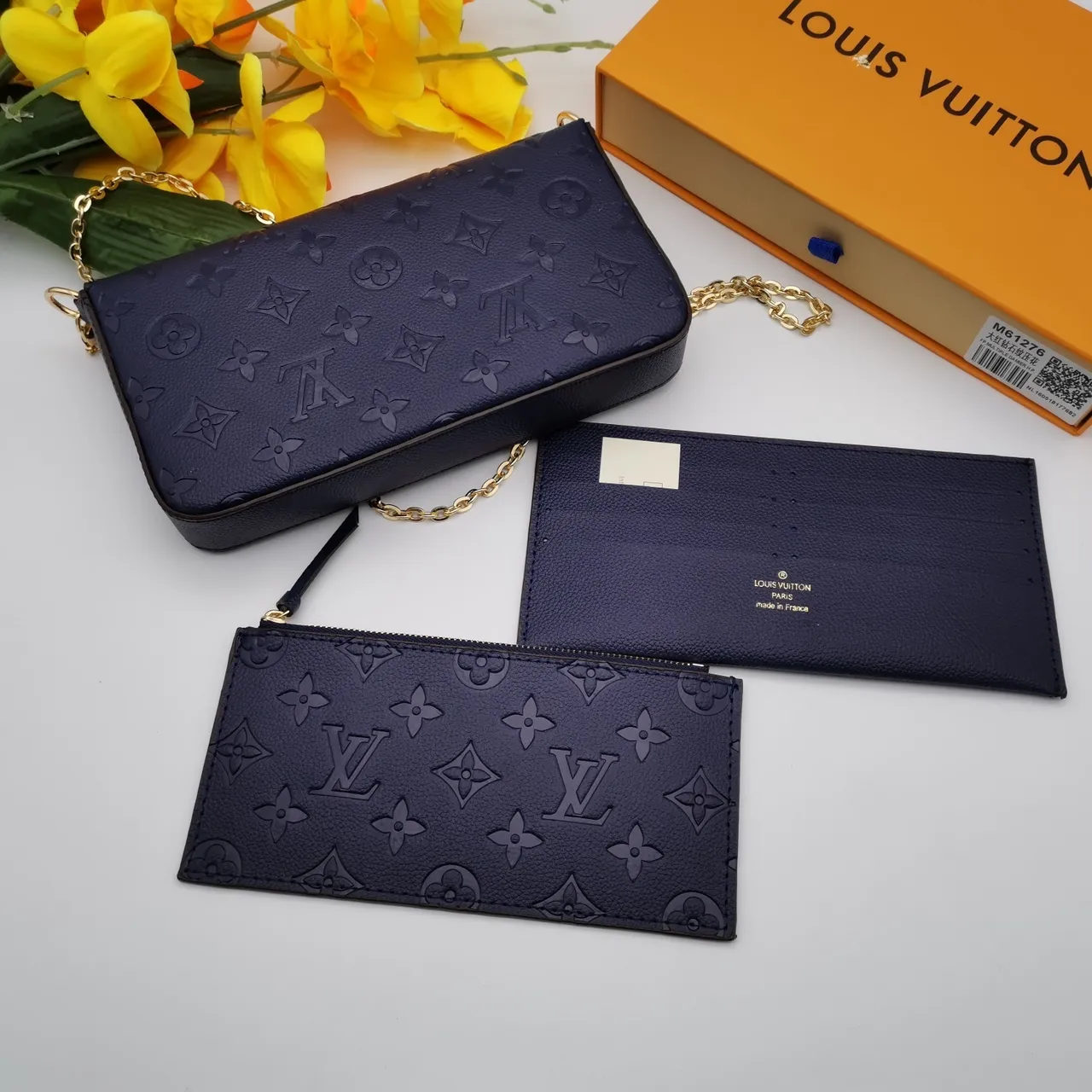 Billetera Louis Vuitton Navy Blue Embossed Monogram Larga 8