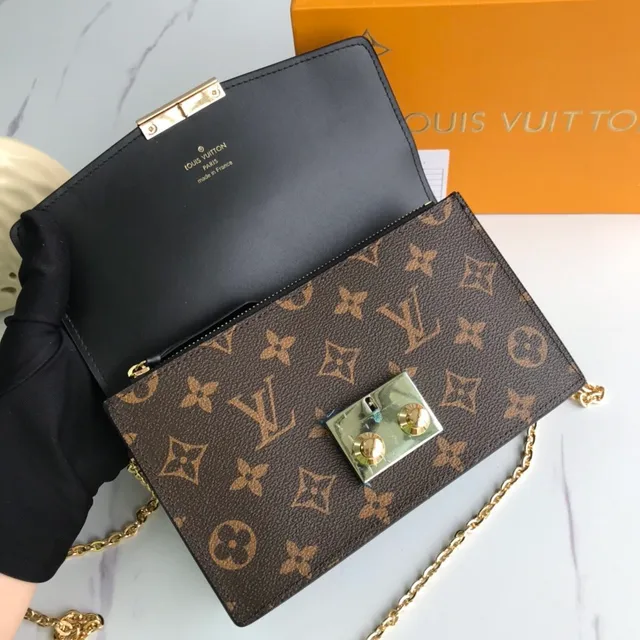 Louis Vuitton Pochette Metis بني أسود مونوغرام قماش طية إغلاق سلسلة حقيبة 4