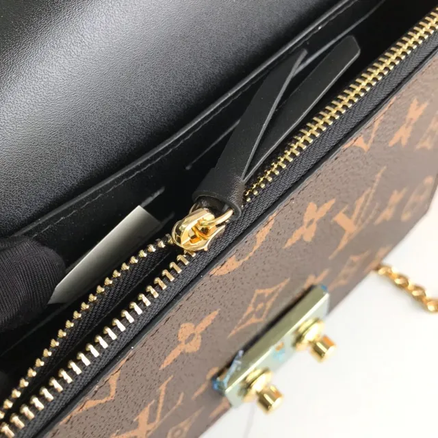 Louis Vuitton Pochette Metis بني أسود مونوغرام قماش طية إغلاق سلسلة حقيبة 9