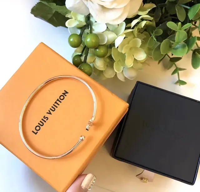 Louis Vuitton Rose Gold Pavé Floral Open Bangle Bracelet 6
