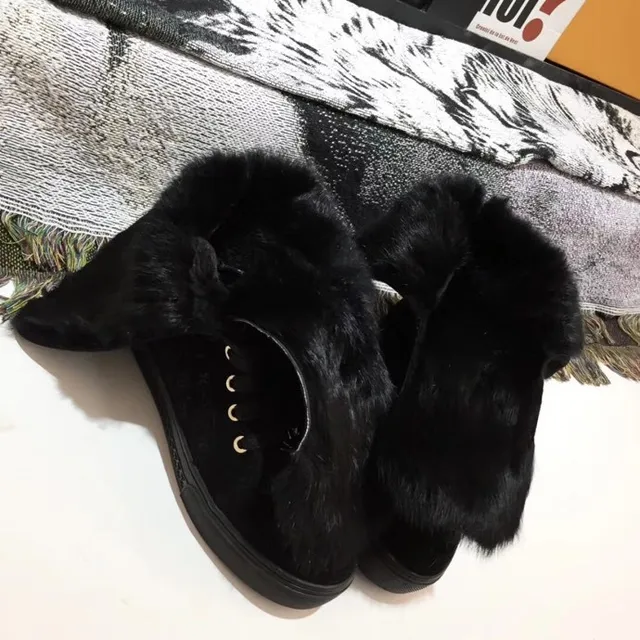 Louis Vuitton Run Away Botas de rodilla de terciopelo negro y dorado monogramadas con forro de shearling y puño 8