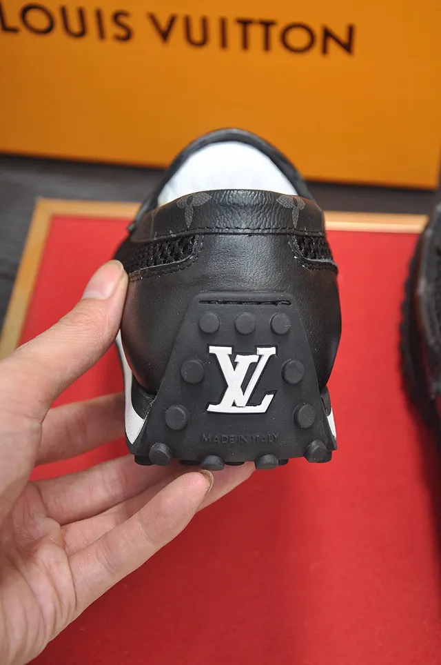 Louis Vuitton Run Away কালো মেশ বোট শু 9