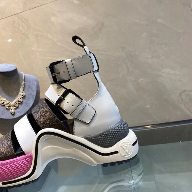 Louis Vuitton fuyez Monogram Toile et Cuir Blanc Sandales Gladiator 7