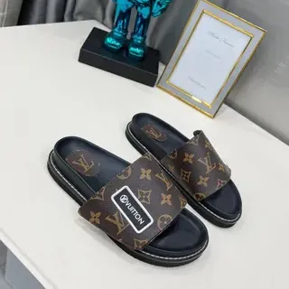 Louis Vuitton Run Away Monogram Canvas काला भूरा चप्पल