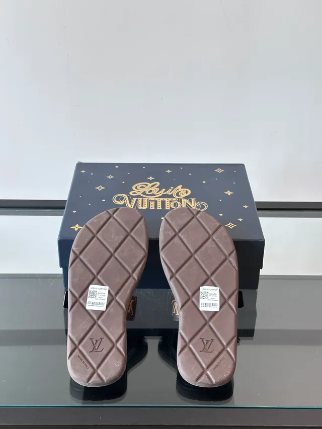 Louis Vuitton Run Away Monogram sandales casuales à double sangle avec boucle 2