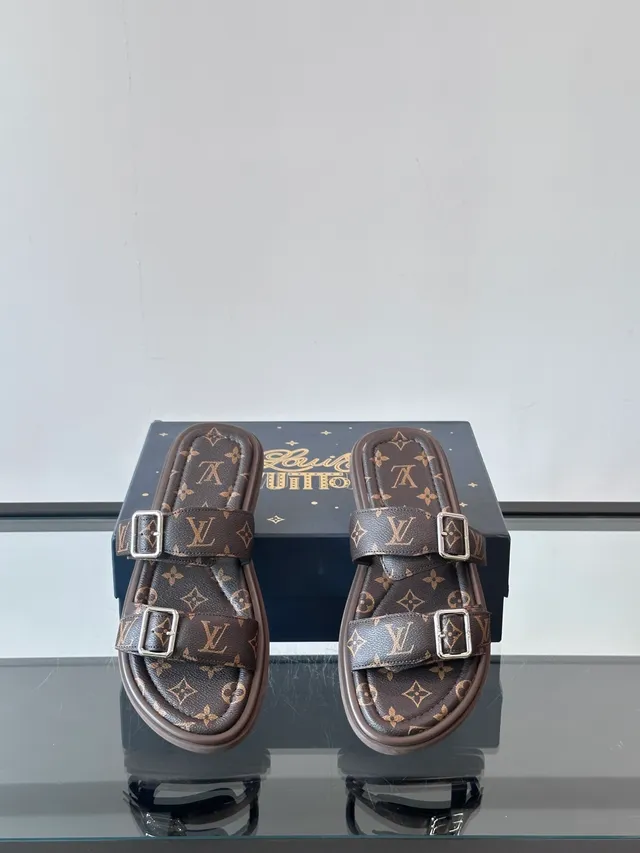 Louis Vuitton Run Away Monogram sandales casuales à double sangle avec boucle 4