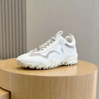 Louis Vuitton Trail Blancos y Beige Zapatillas Lifestyle