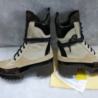 Louis Vuitton Trekking Boot भूरा Monogram स्यूड और पैटेंट कलाई जूते