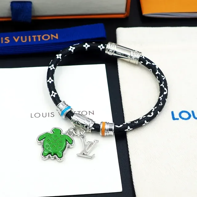 Bracelet Louis Vuitton Charm Tortue Noir Vert Cordon Emaillé 2