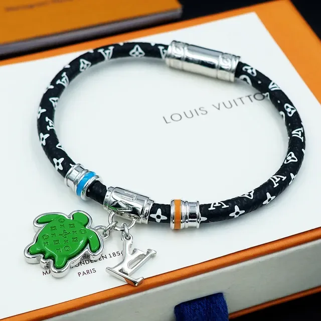 Bracelet Louis Vuitton Charm Tortue Noir Vert Cordon Emaillé 8