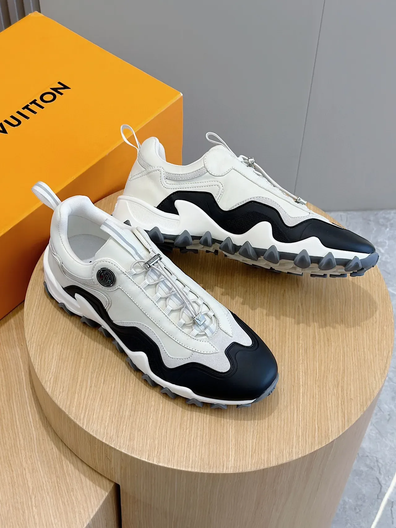 Louis Vuitton White Black Sculpted Midsole Wavy Overlays Chunky Sneakers 7