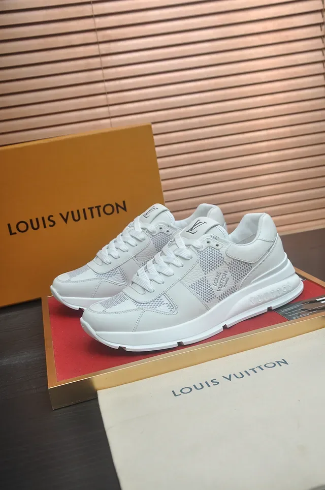 Louis Vuitton Sneakers Lifestyle Blanc et Gris Low-Top Cuir-Maille Hybride 4