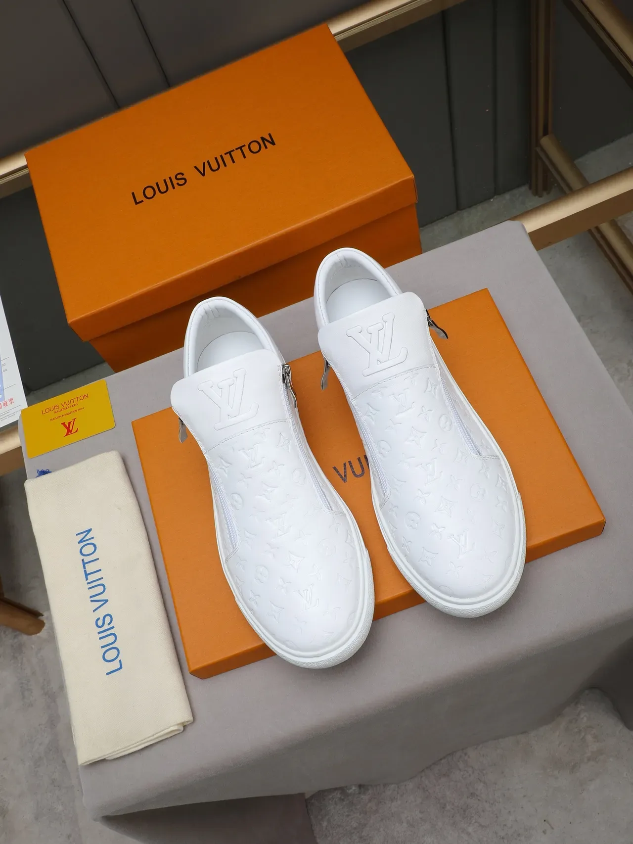 Louis Vuitton White Silver Monogram-Embossed Leather Side Zipper Closure Lifestyle Sneakers 3