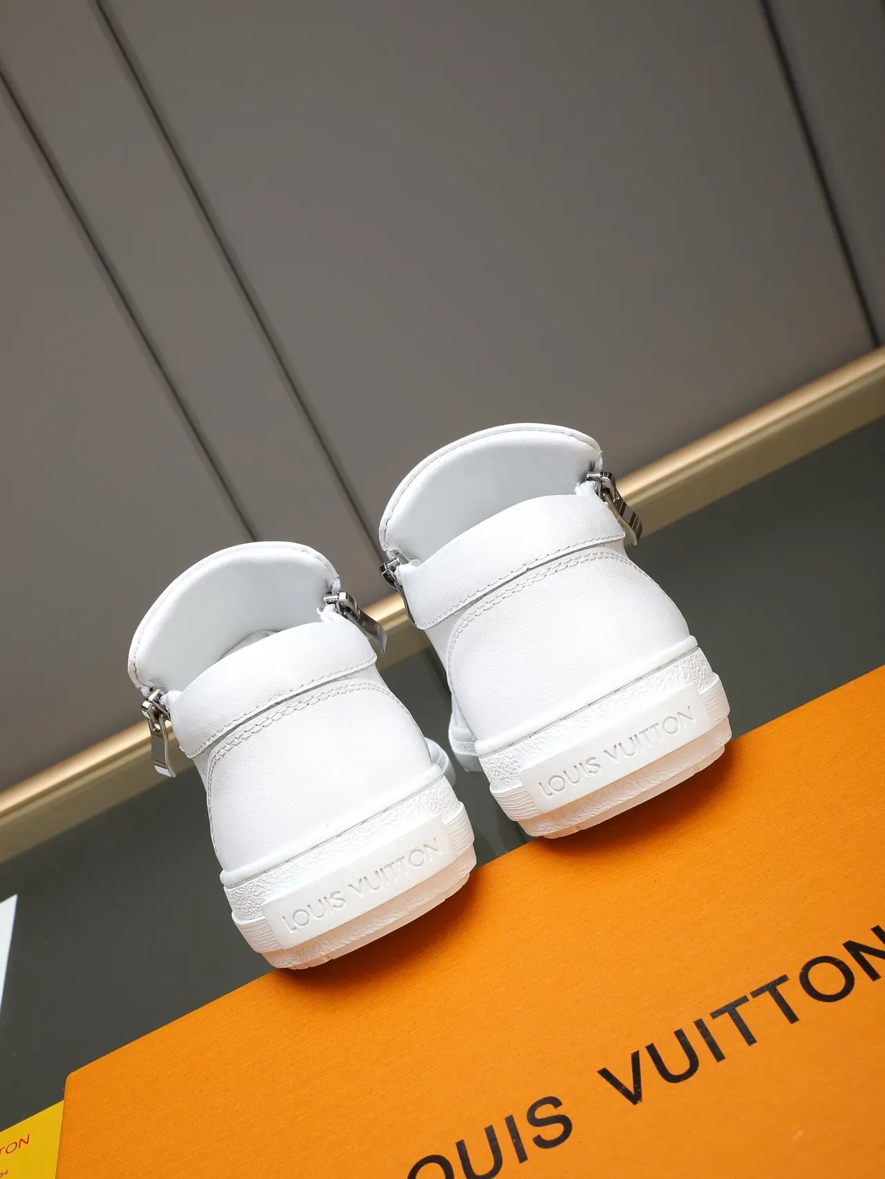 Louis Vuitton White Silver Monogram-Embossed Leather Side Zipper Closure Lifestyle Sneakers 4