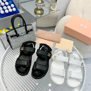 Miu Miu Wander Logo-Plaque sandálias de plataforma de couro casual