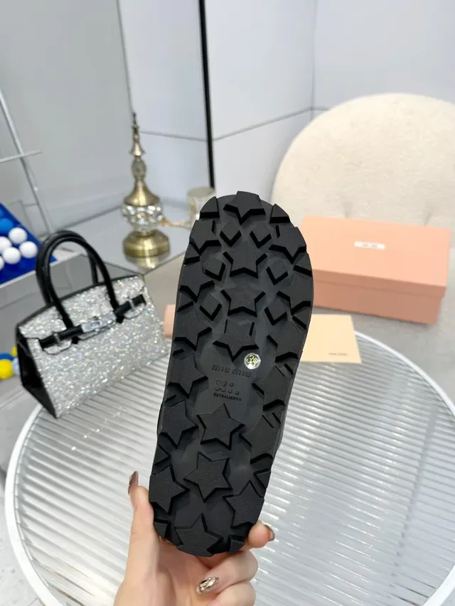 Miu Miu Wander Sandalias de doble correa blanco negro 6