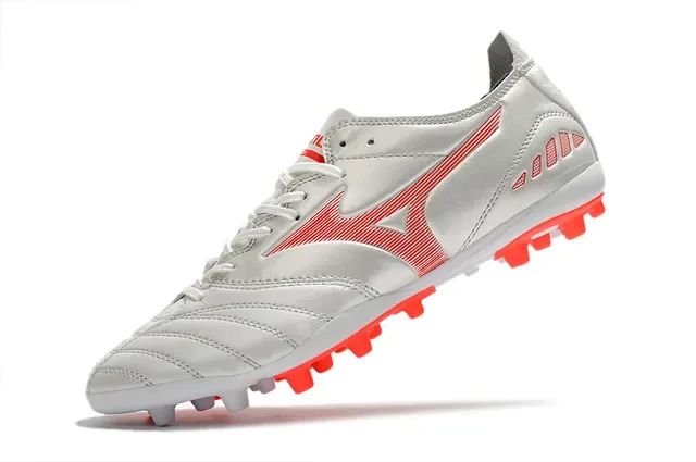 Mizuno Chaussures de Football Blanc Rouge Tige Basse Cuir Doublure Matelassée pour Terrain Firme 3