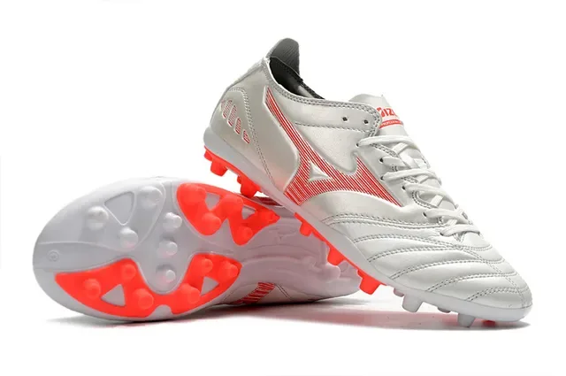 Mizuno Chaussures de Football Blanc Rouge Tige Basse Cuir Doublure Matelassée pour Terrain Firme 4