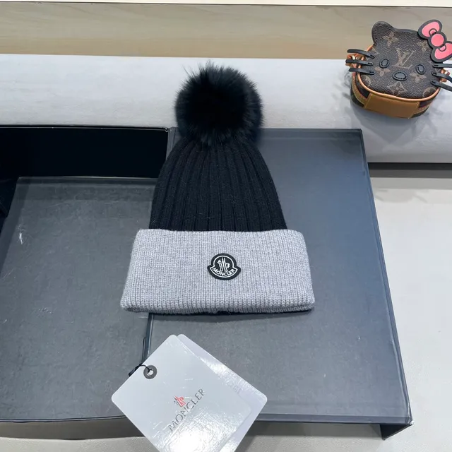 Moncler ধূসর কালো রিবড বুনন টু-টোন বিনি 2