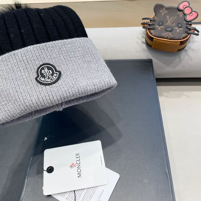 Moncler ধূসর কালো রিবড বুনন টু-টোন বিনি 5
