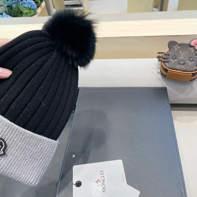 Moncler ধূসর কালো রিবড বুনন টু-টোন বিনি 7