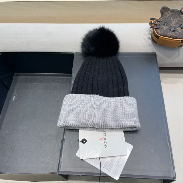 Moncler ধূসর কালো রিবড বুনন টু-টোন বিনি 8