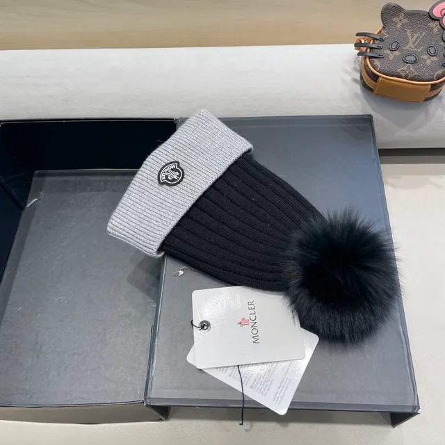 Moncler ধূসর কালো রিবড বুনন টু-টোন বিনি 9