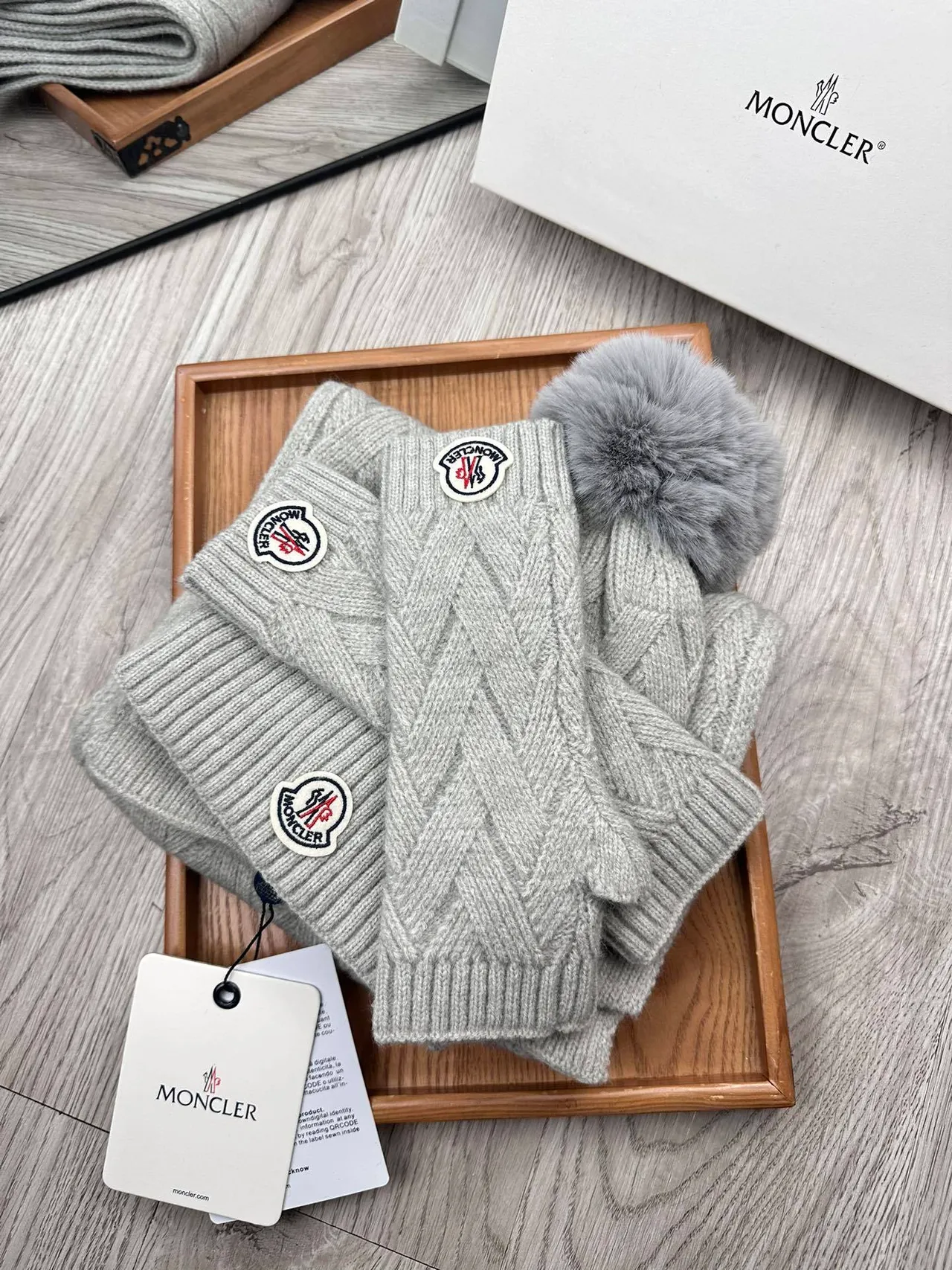 Moncler গ্রে রিবড নিট ফক্স ফার Pom-Pom বিনি 3