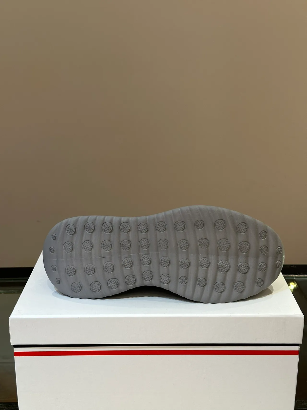 Moncler حذاء رياضي رمادي فضي منسوج slip-on نظام الحزام المتكامل أسلوب حياة 3