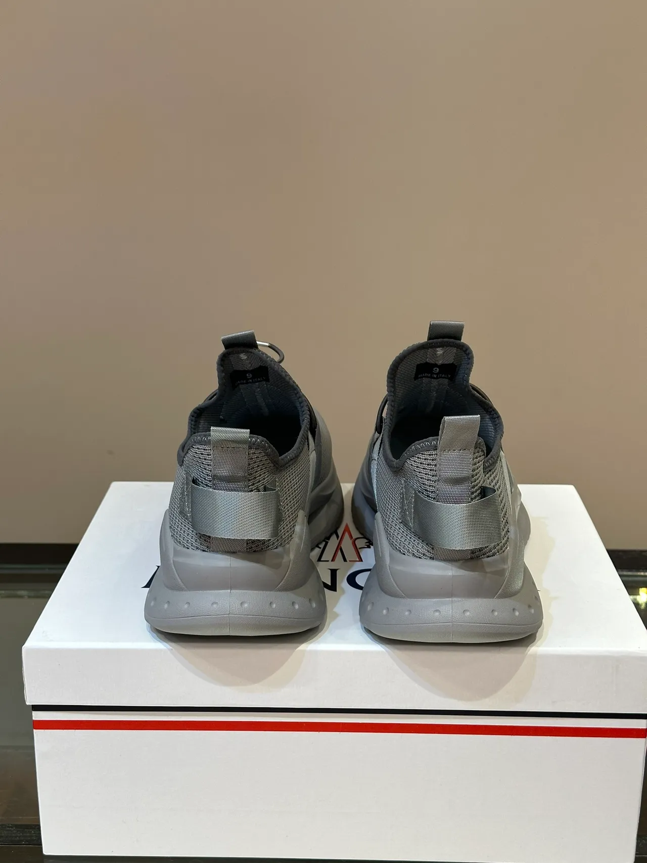 Moncler حذاء رياضي رمادي فضي منسوج slip-on نظام الحزام المتكامل أسلوب حياة 4