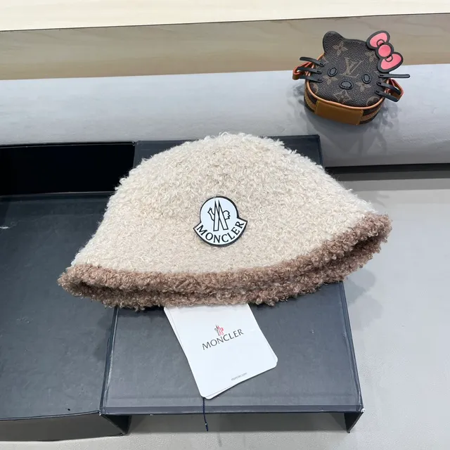 Moncler 双色调卷曲纤维桶帽 2