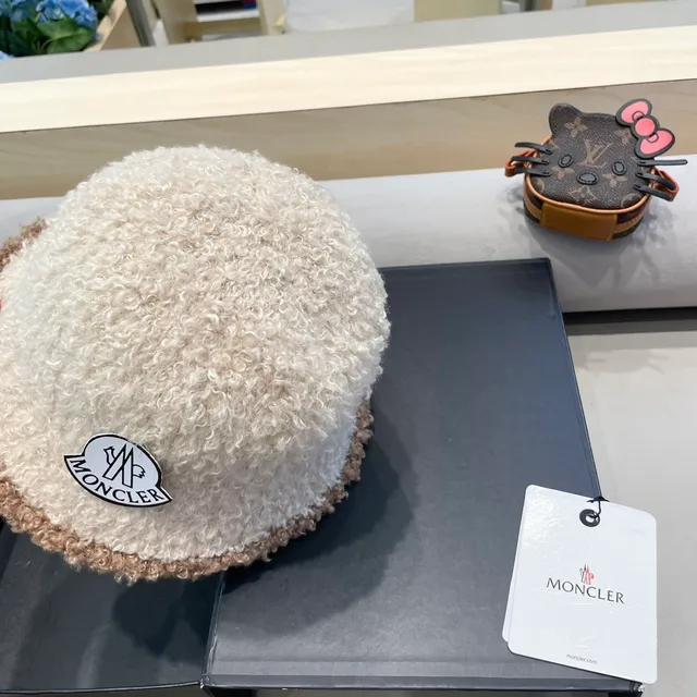 Moncler 双色调卷曲纤维桶帽 8