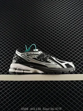 New Balance 150GR Tênis Lifestyle Pretos Prateados Brancos 2