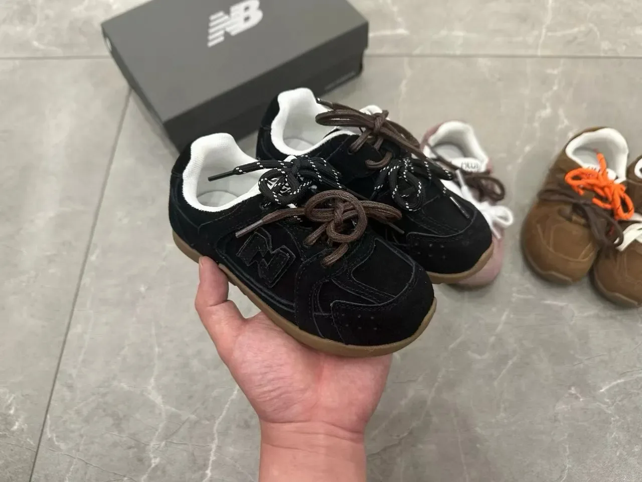 New Balance 327 Black Brown Suede Upper Gum Rubber Sole Lifestyle Sneakers 3